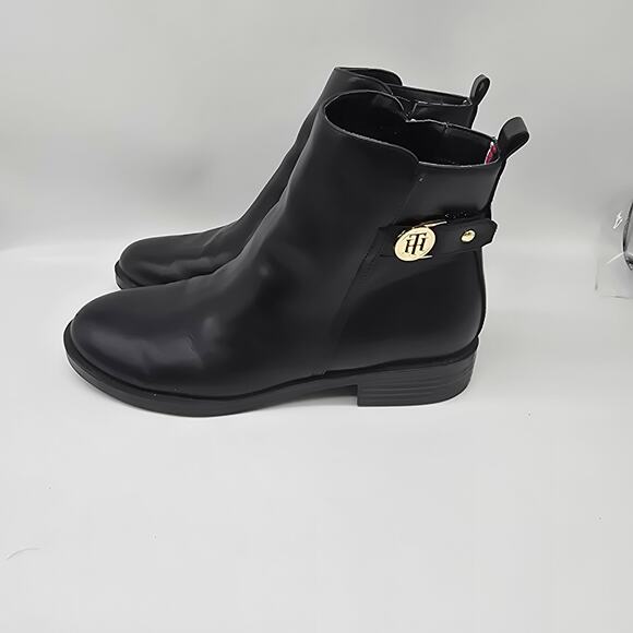 Tommy Hilfiger Side Zip Rezin2 Vegan Leather Ankle Moto Boots  Black Size 8 Logo - Picture 2 of 10